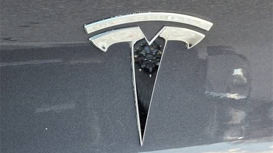 2018 Tesla Model 3 5YJ3E1EA9JF102034