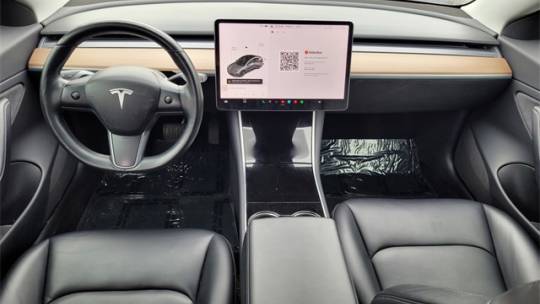 2018 Tesla Model 3 5YJ3E1EA7JF033957