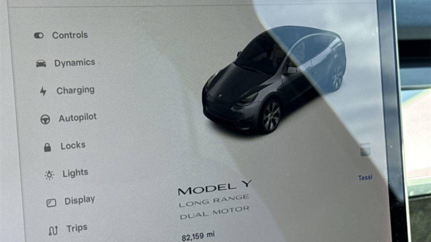 2021 Tesla Model Y 5YJYGDEEXMF075936