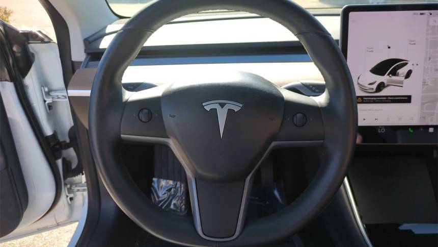 2018 Tesla Model 3 5YJ3E1EA3JF123171