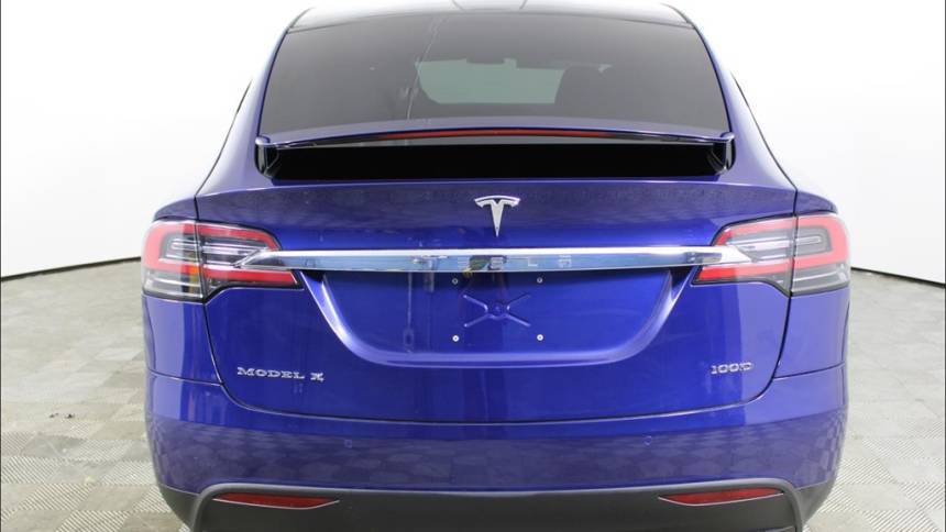 2018 Tesla Model X 5YJXCBE21JF133882