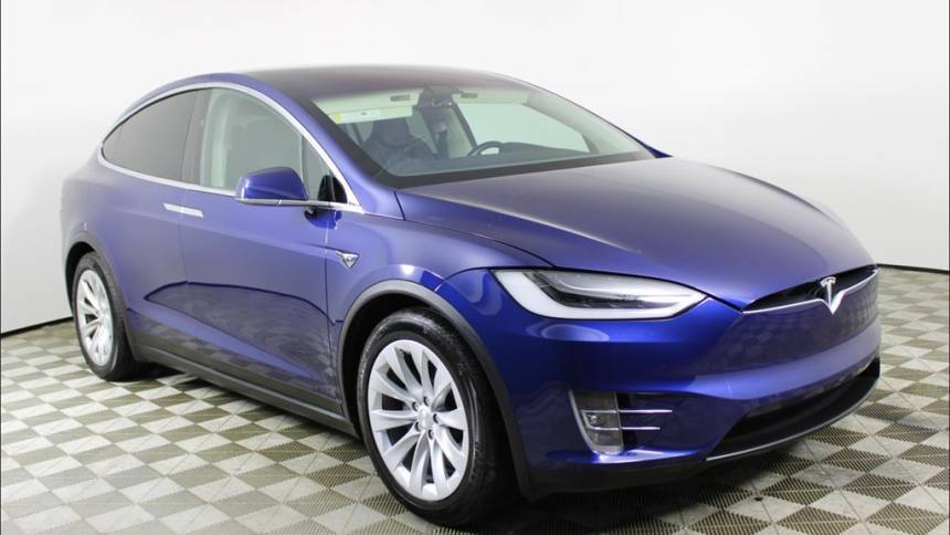 2018 Tesla Model X 5YJXCBE21JF133882