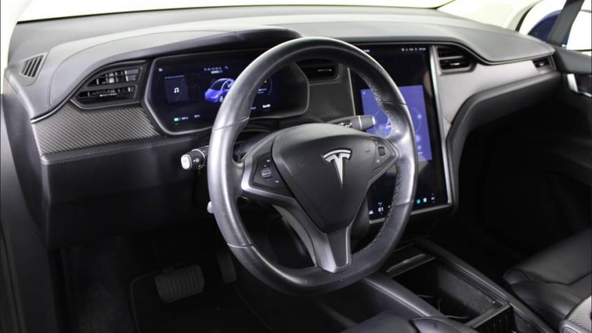 2018 Tesla Model X 5YJXCBE21JF133882