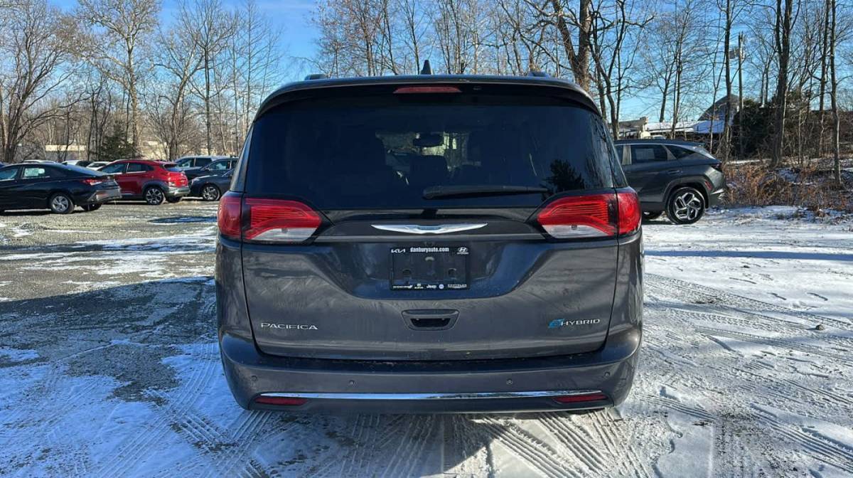 2018 Chrysler Pacifica Hybrid 2C4RC1N74JR159136