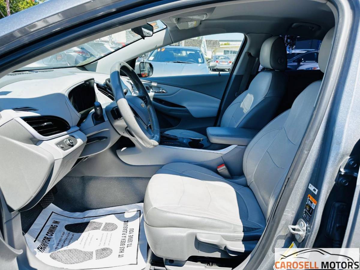 2018 Chevrolet VOLT 1G1RC6S52JU126048