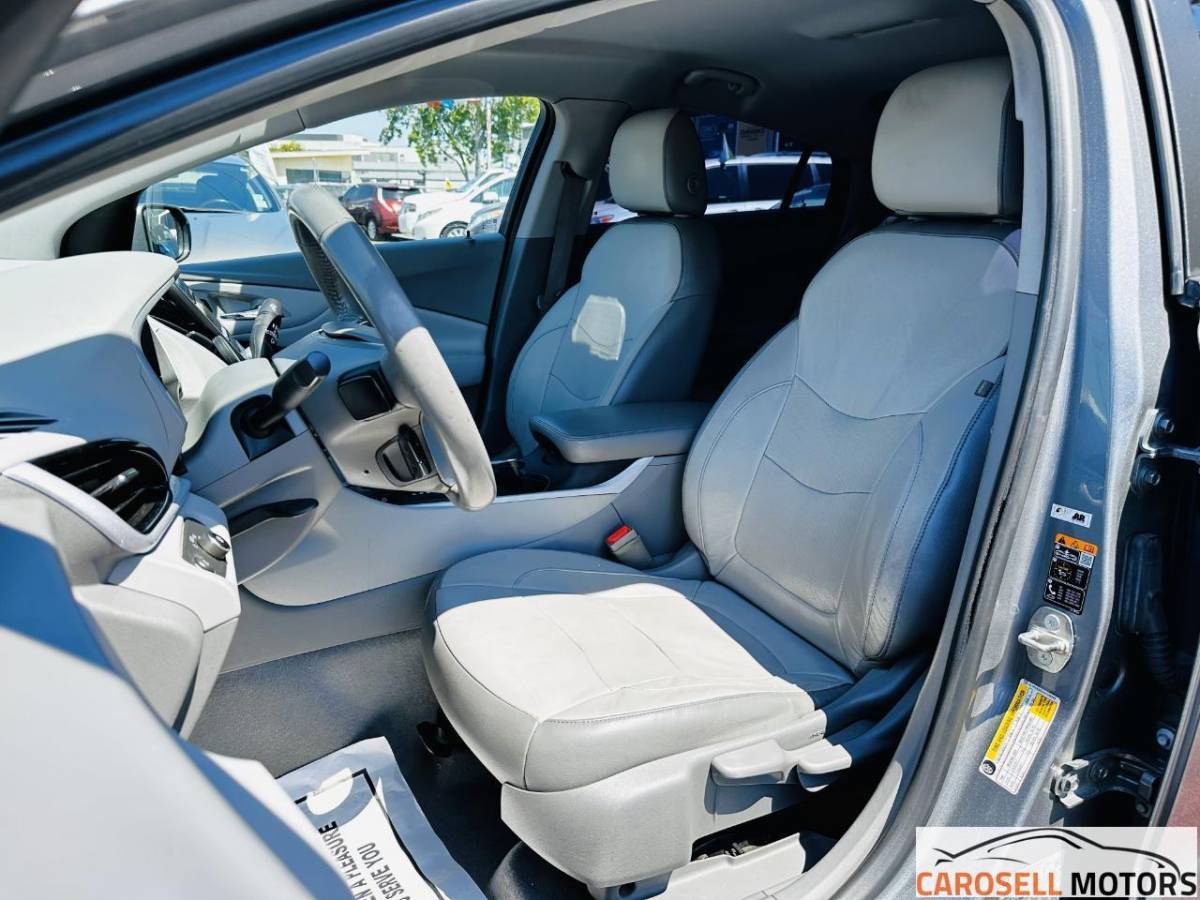 2018 Chevrolet VOLT 1G1RC6S52JU126048