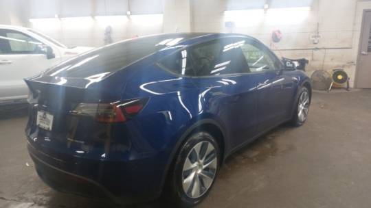 2020 Tesla Model Y 5YJYGDEE1LF009550