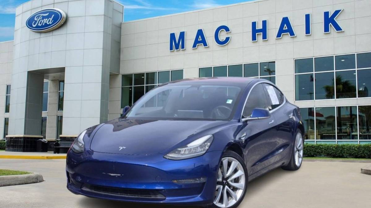 2018 Tesla Model 3 5YJ3E1EA5JF011181