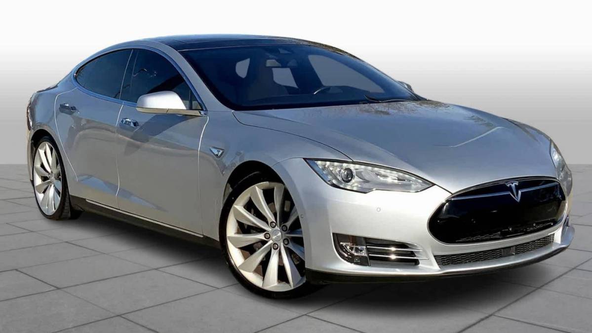 2016 Tesla Model S 5YJSA1E21GF122562