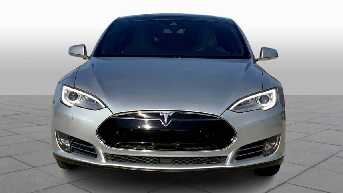 2016 Tesla Model S 5YJSA1E21GF122562