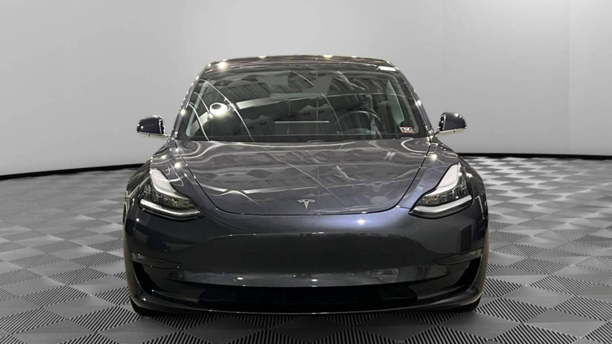 2018 Tesla Model 3 5YJ3E1EB4JF084857