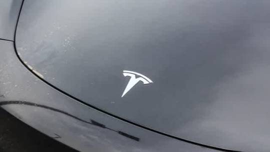 2018 Tesla Model 3 5YJ3E1EB3JF070660