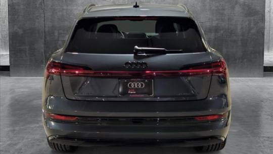 2021 Audi e-tron WA1LAAGE5MB015471