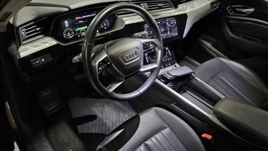 2021 Audi e-tron WA1LAAGE5MB015471