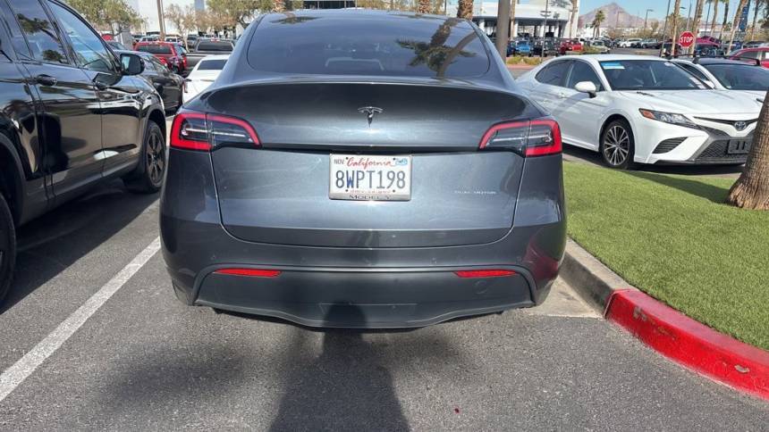 2021 Tesla Model Y 5YJYGDEE1MF074805