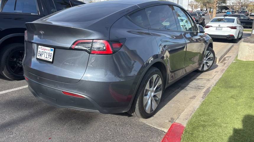 2021 Tesla Model Y 5YJYGDEE1MF074805