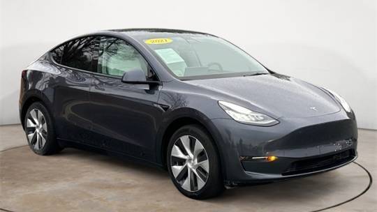 2021 Tesla Model Y 5YJYGAEE4MF245755