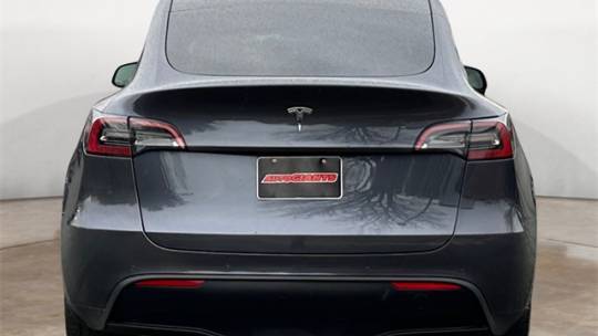 2021 Tesla Model Y 5YJYGAEE4MF245755