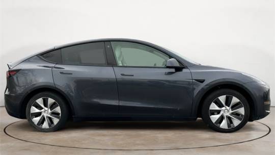 2021 Tesla Model Y 5YJYGAEE4MF245755