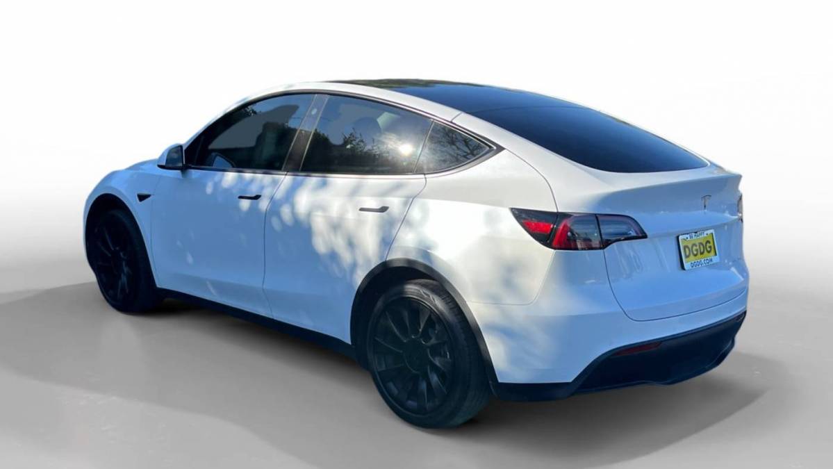 2021 Tesla Model Y 5YJYGDEE8MF174822