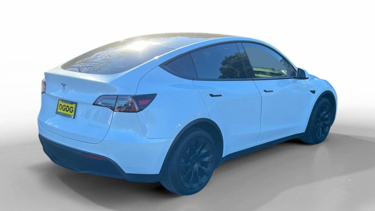 2021 Tesla Model Y 5YJYGDEE8MF174822