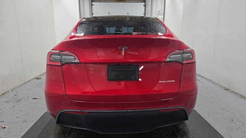 2021 Tesla Model Y 5YJYGDEEXMF084622