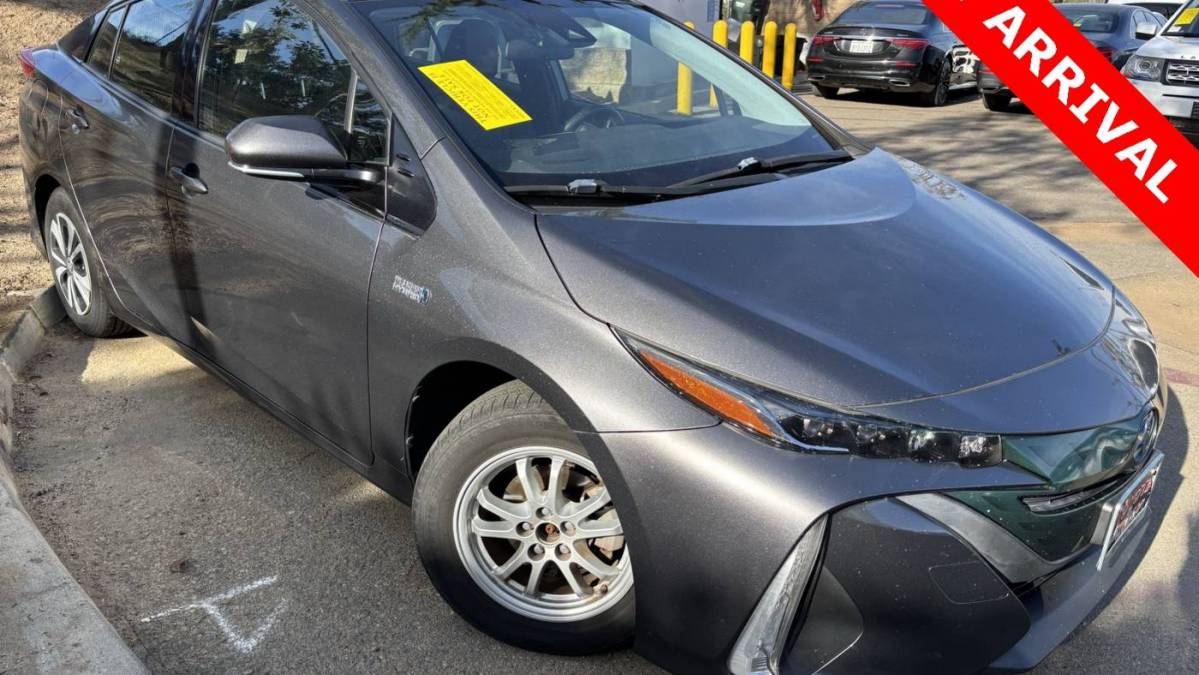 2018 Toyota Prius Prime JTDKARFP8J3077424