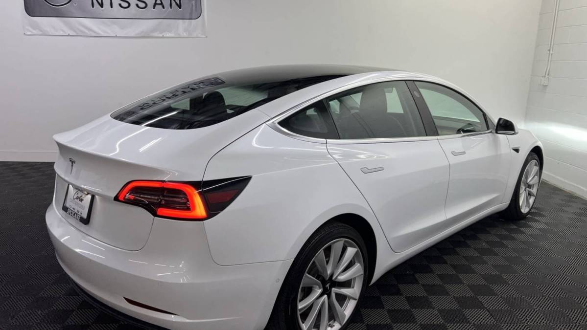 2019 Tesla Model 3 5YJ3E1EA6KF476523