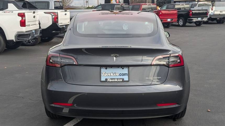 2018 Tesla Model 3 5YJ3E1EB8JF128794