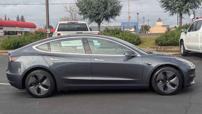 2018 Tesla Model 3 5YJ3E1EB8JF128794