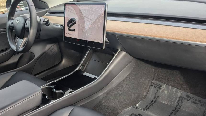 2018 Tesla Model 3 5YJ3E1EB8JF128794