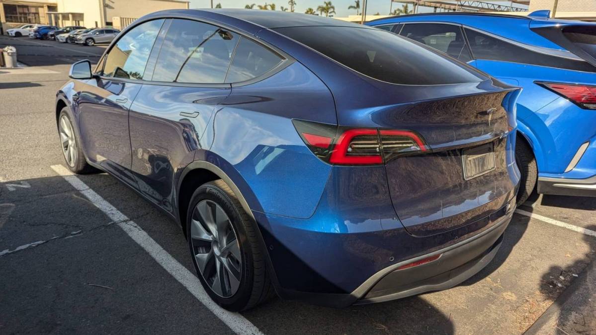 2020 Tesla Model Y 5YJYGDEE2LF057901