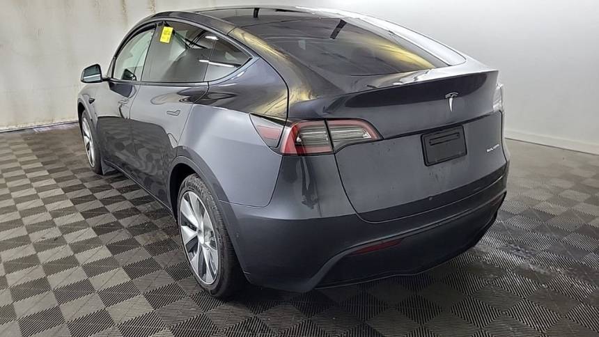 2021 Tesla Model Y 5YJYGDEE8MF208094