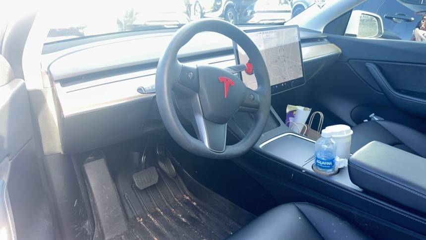 2021 Tesla Model Y 5YJYGDEE0MF241431