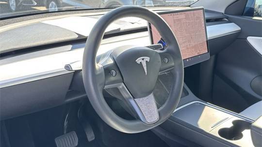 2021 Tesla Model Y 5YJYGDEE0MF247939