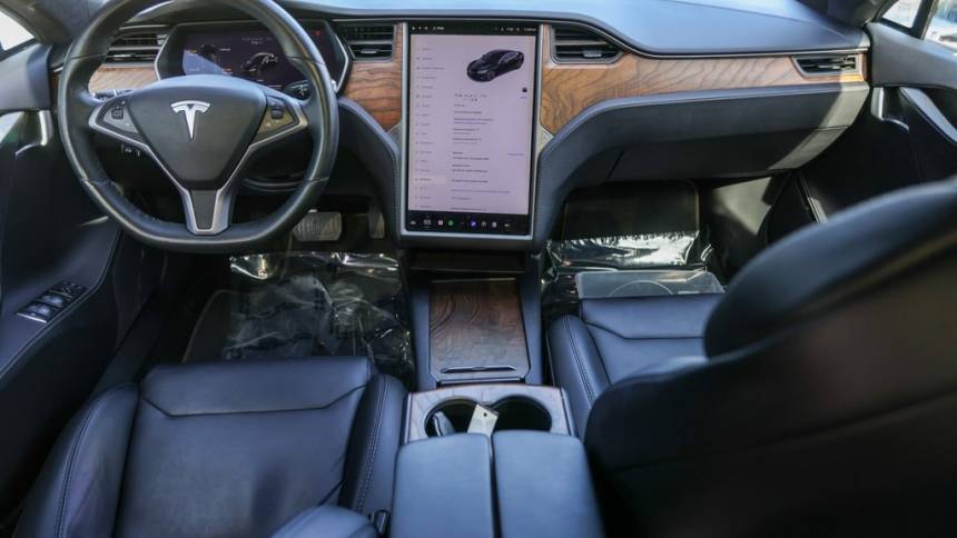 2018 Tesla Model S 5YJSA1E24JF296908