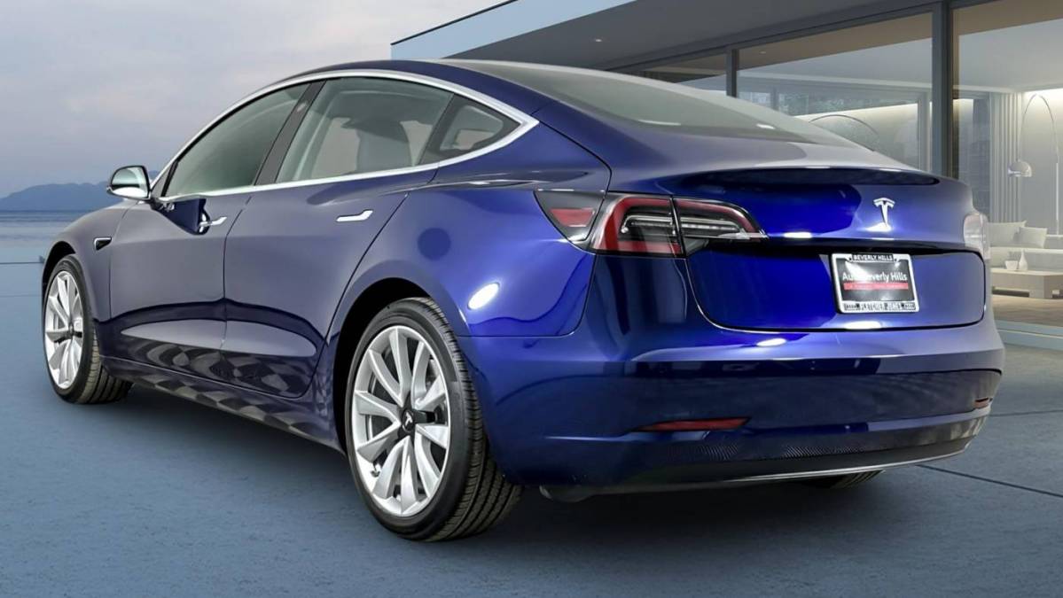 2018 Tesla Model 3 5YJ3E1EA4JF109425