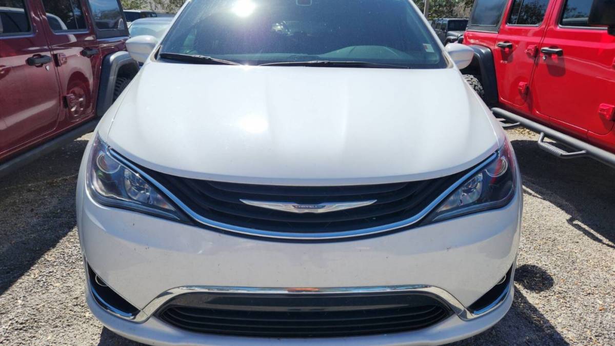 2018 Chrysler Pacifica Hybrid 2C4RC1H75JR331377