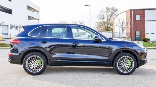 2016 Porsche Cayenne WP1AE2A23GLA59522