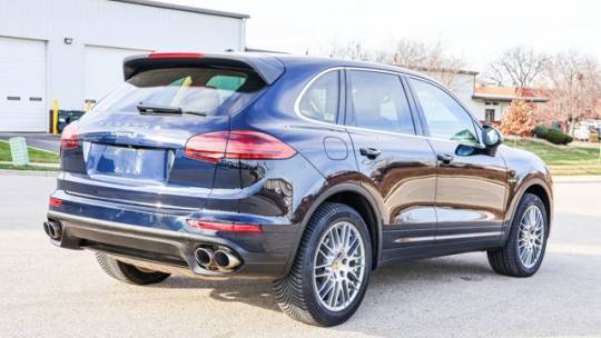 2016 Porsche Cayenne WP1AE2A23GLA59522