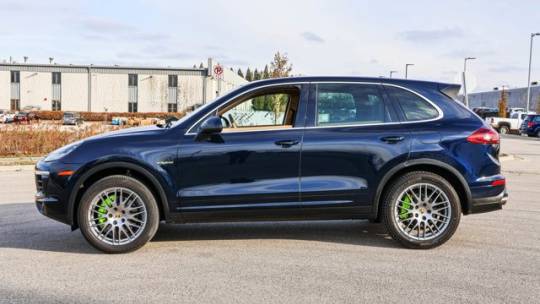 2016 Porsche Cayenne WP1AE2A23GLA59522