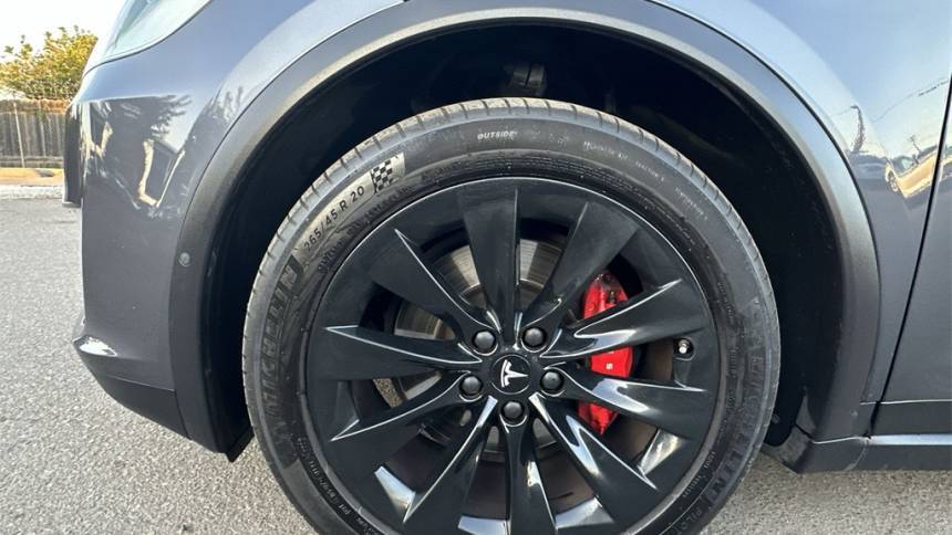 2019 Tesla Model X 5YJXCDE42KF193572