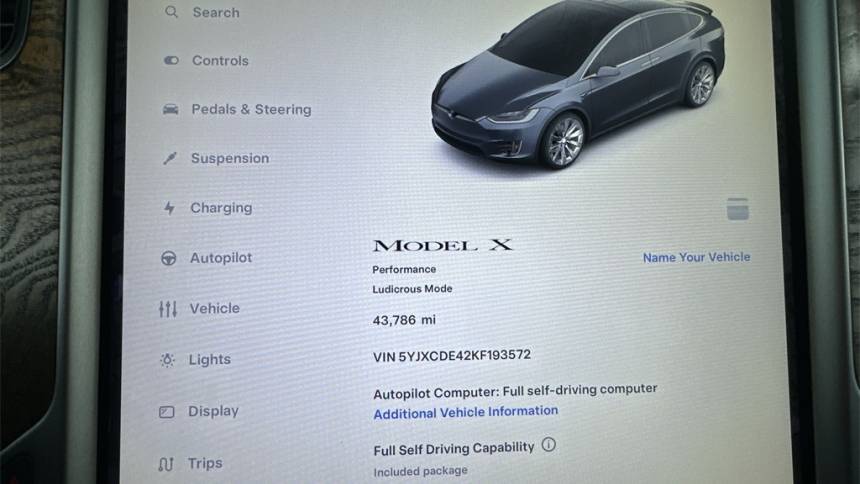 2019 Tesla Model X 5YJXCDE42KF193572