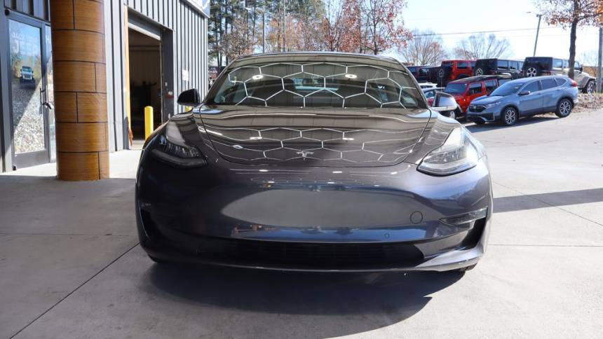 2018 Tesla Model 3 5YJ3E1EB9JF068721