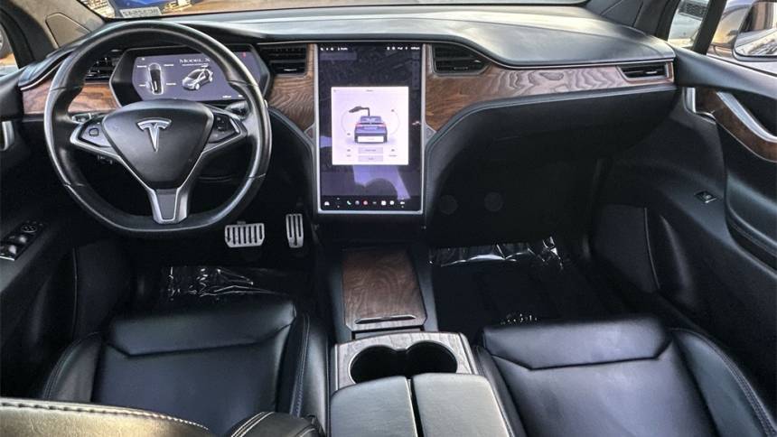 2019 Tesla Model X 5YJXCDE42KF193572