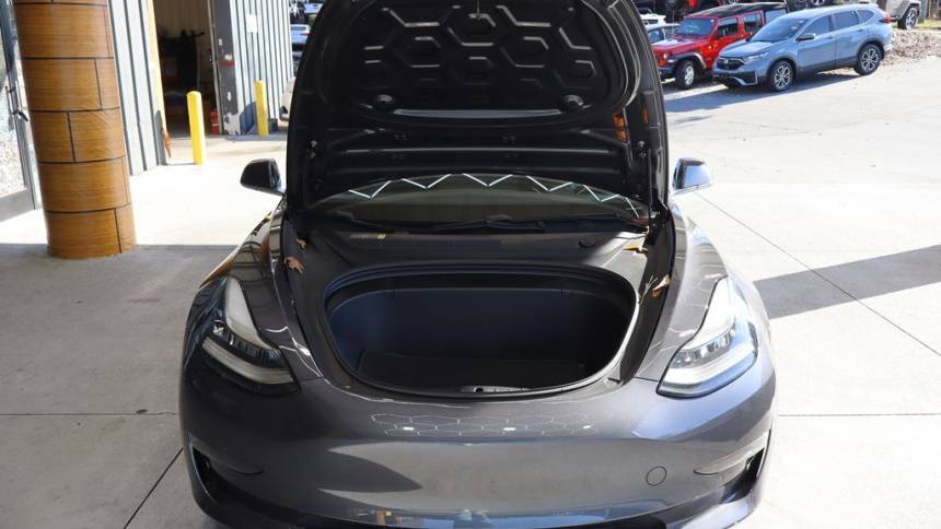 2018 Tesla Model 3 5YJ3E1EB9JF068721