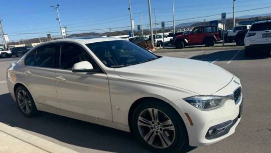 2017 BMW 3 Series WBA8E1C52HK480184