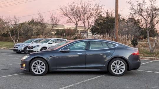 2018 Tesla Model S 5YJSA1E28JF243841