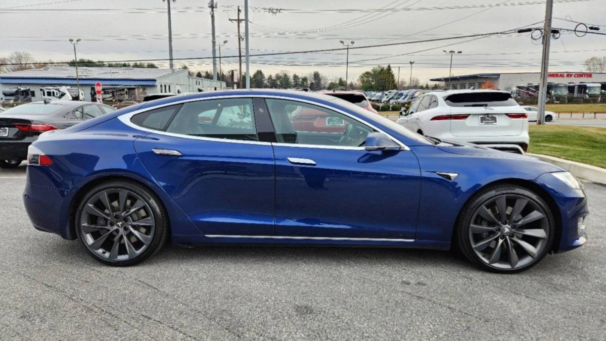 2019 Tesla Model S 5YJSA1E25KF338648