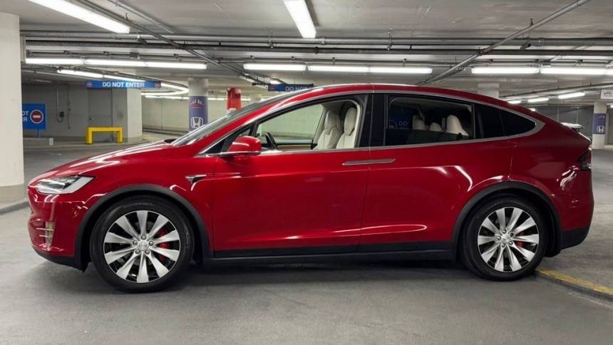 2019 Tesla Model X 5YJXCDE40KF186510